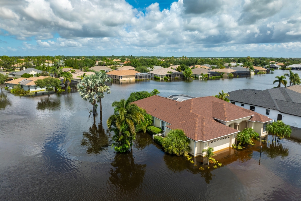homeowners insurance cover water damage from flooding